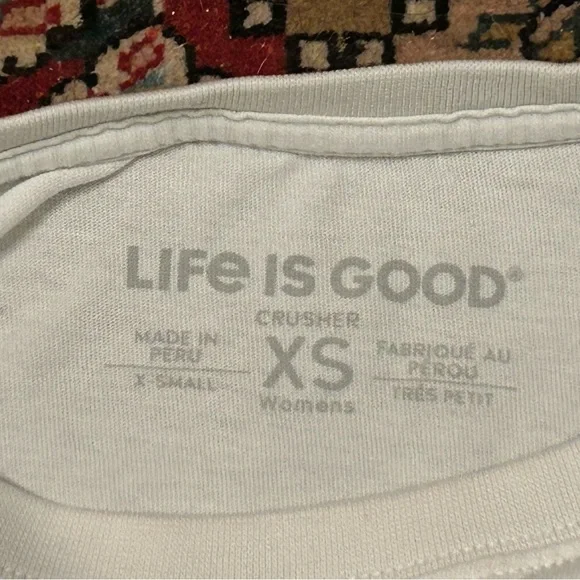 Cropped LIFE IS GOOD tee
Size: xs but fits a S and M Color: white - Picture 3 of 3